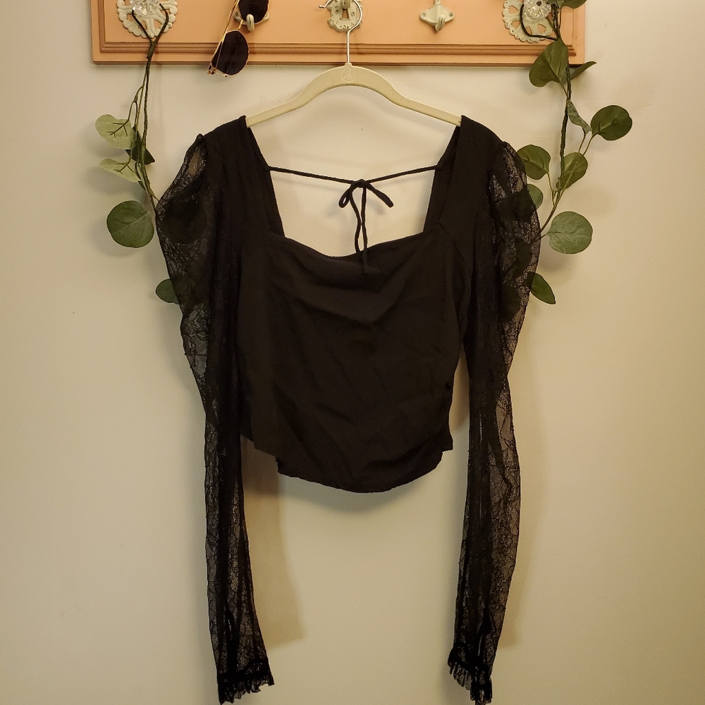 Free People | Black Top Square Neck Puff Lace Long Sleeves Size L
